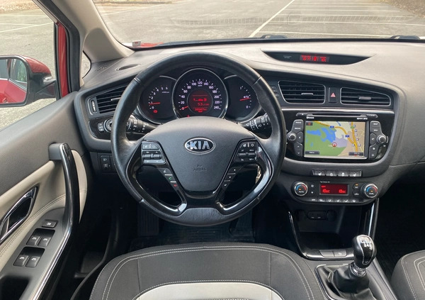 Kia Ceed cena 33500 przebieg: 244000, rok produkcji 2014 z Raciąż małe 277